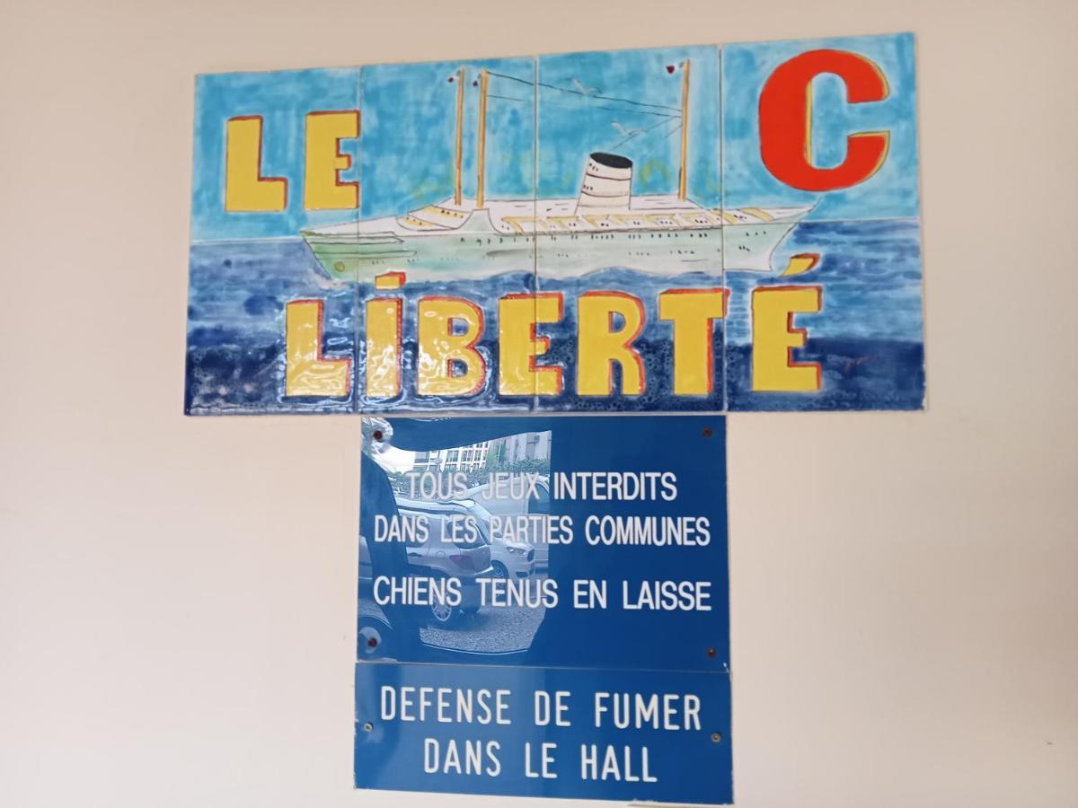 Le Liberte Plage Et Port Saint-Cyprien  Exterior photo